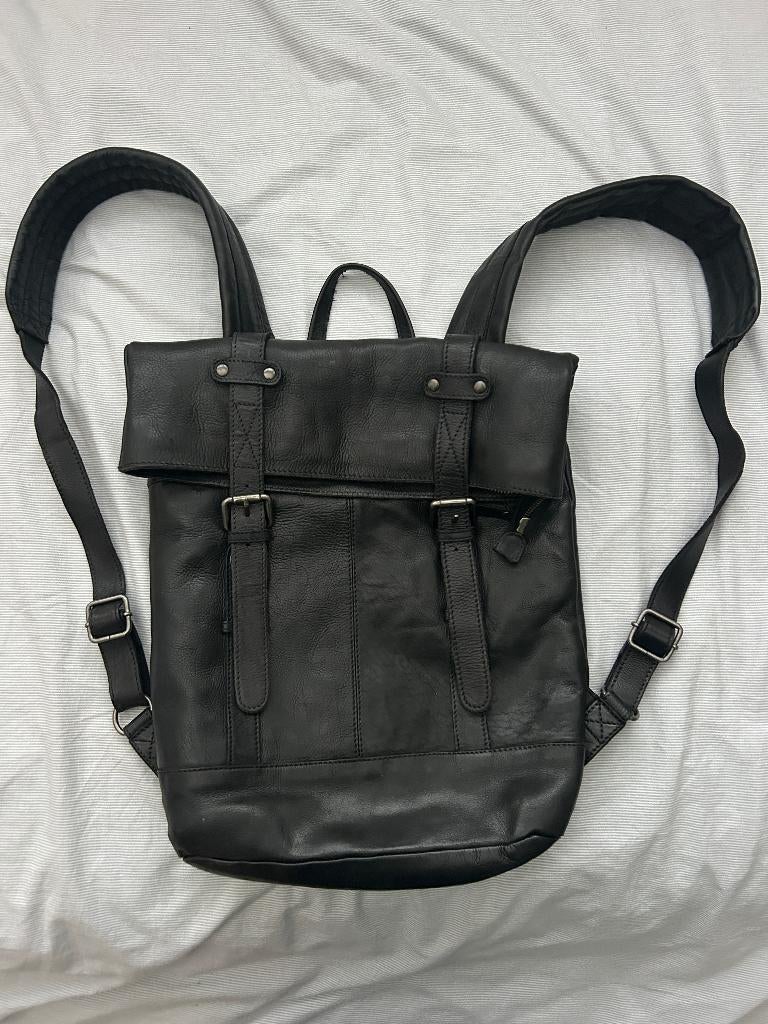100% leer rugzak groot, zwaar en zwart van kleur, Ophalen of Verzenden, Gebruikt, Overige merken, 30 tot 45 cm