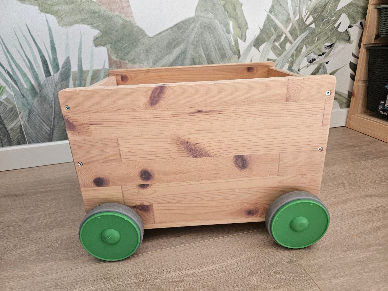 Ikea speelgoedkist op wielen - Houten opberger, Ophalen, Gebruikt, Jongen of Meisje