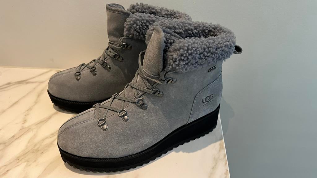 Uggs snowboots dames maat 40 NIEUW, Snowboots, Nieuw, Ophalen of Verzenden, Grijs