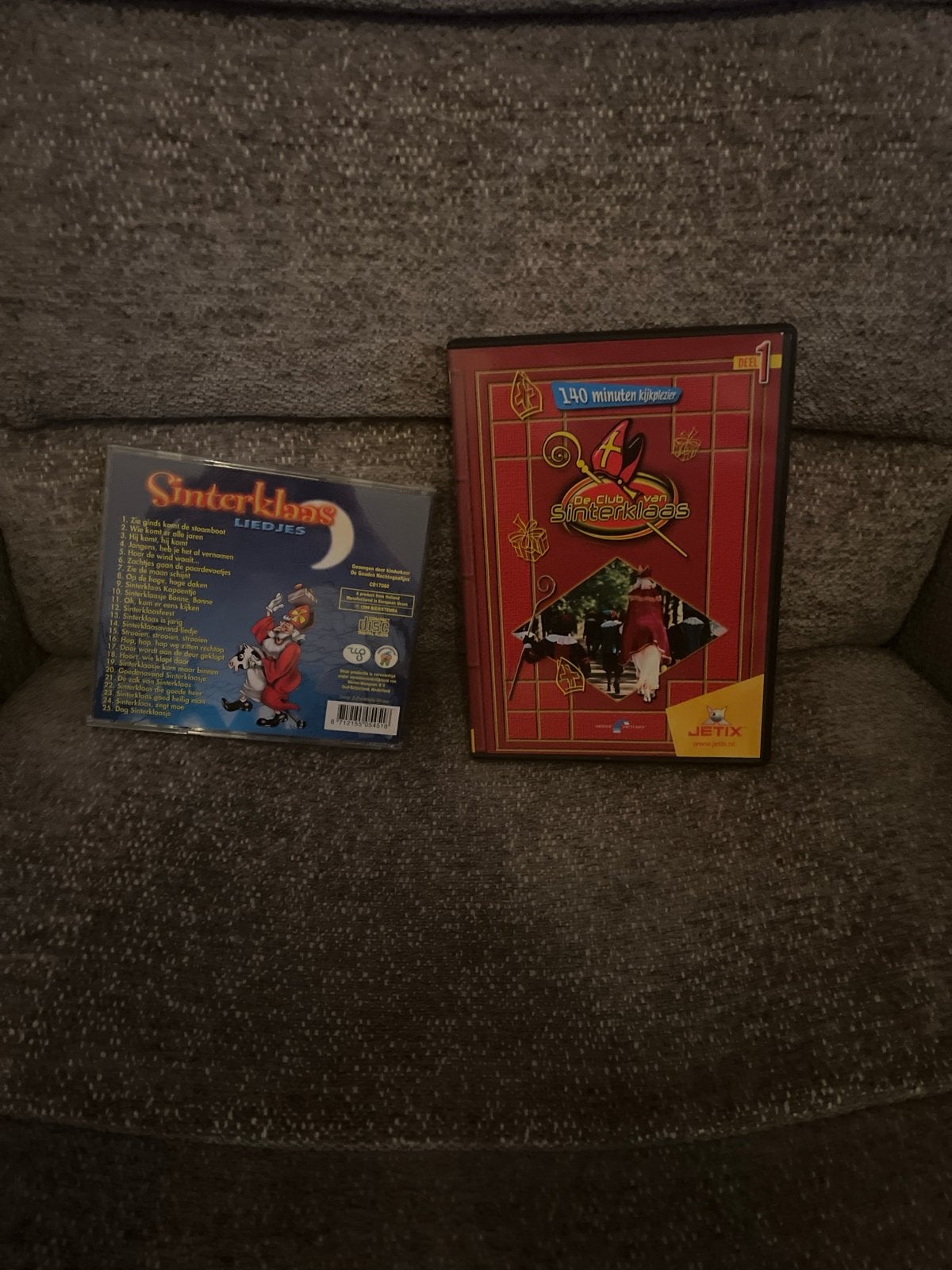 1 Sinterklaas liedjes dvd + sinterklaas 140 minuten dvd, Ophalen of Verzenden, Gebruikt