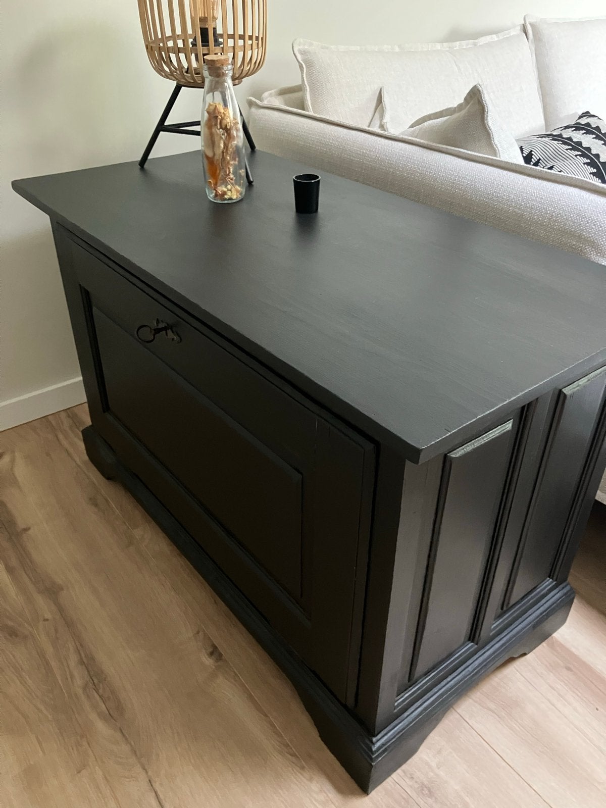 Zwart houten grenen dressoir met opbergruimte, Ophalen of Verzenden, Gebruikt