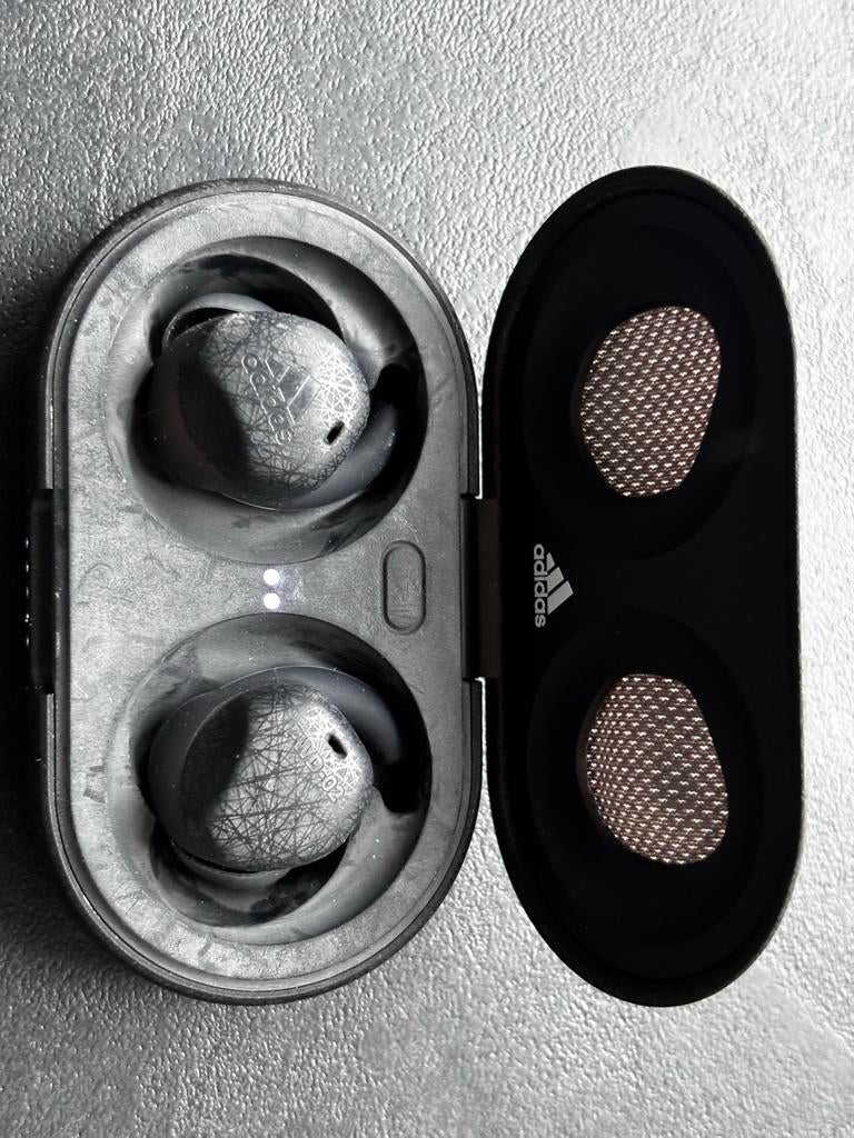 Adidas in ear oordoppen, Ophalen of Verzenden, Gebruikt, Overige merken, Draadloos