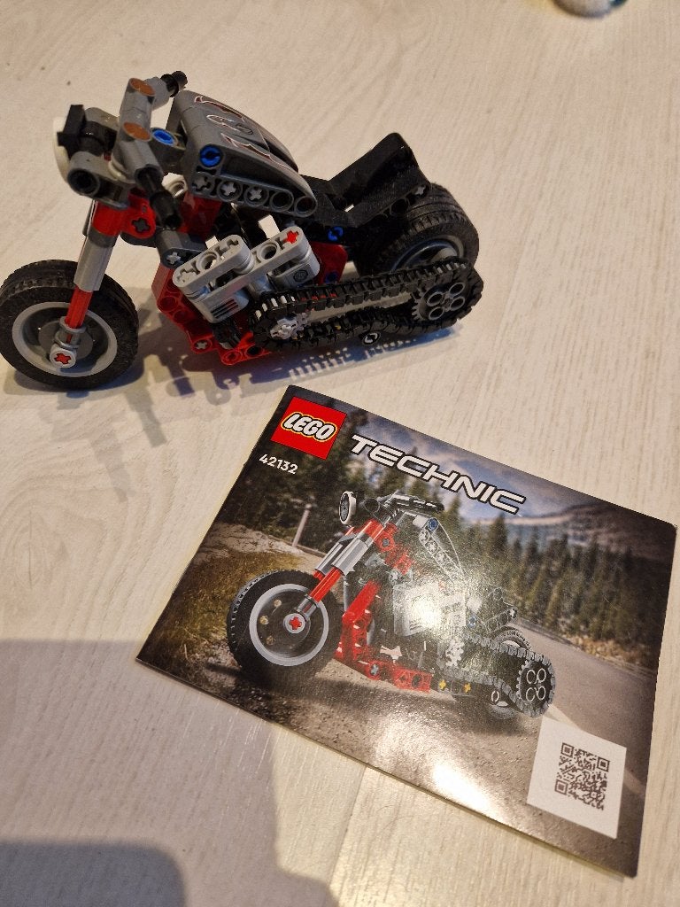LEGO Technic – Motor (42132), Lego, Inclusief instructies, Ophalen of Verzenden, Zo goed als nieuw
