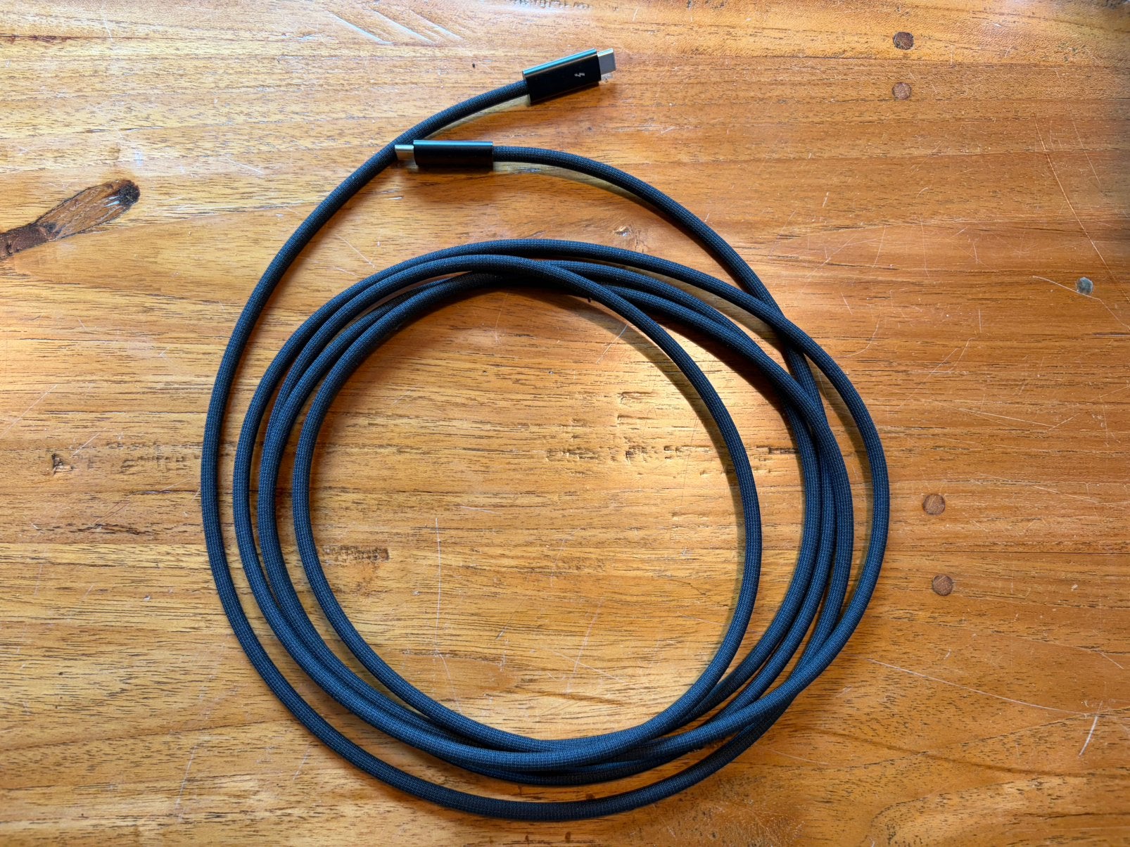 Apple thunderbolt 4 kabel - 3 meter, Ophalen of Verzenden, Zo goed als nieuw, 2 tot 5 meter, Overige kabels