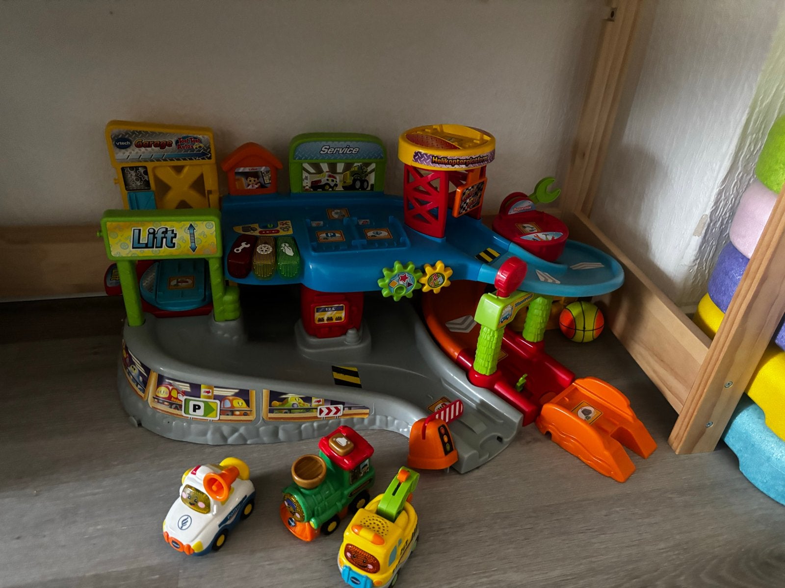 VTech Toet Toet Auto's Garage met 3 voertuigen, Ophalen of Verzenden, Gebruikt