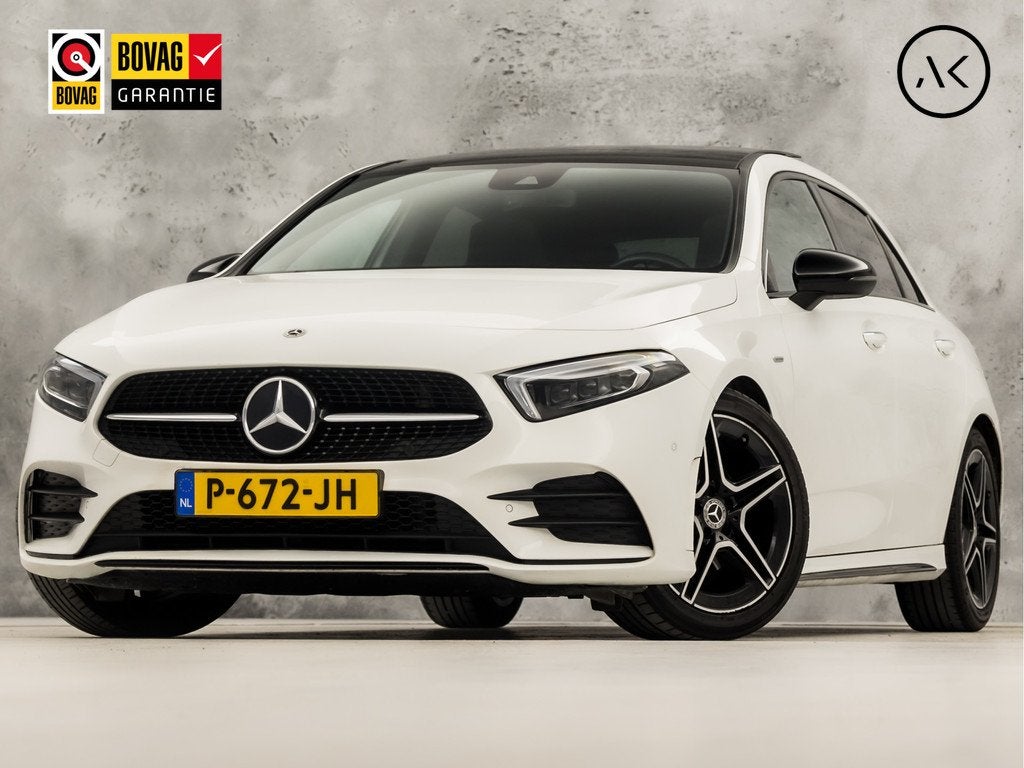 Mercedes-Benz A-Klasse 180 AMG Sport Automaat (PANORAMADAK,, Auto's, 12 maanden, 136 pk, Gebruikt, 4 cilinders
