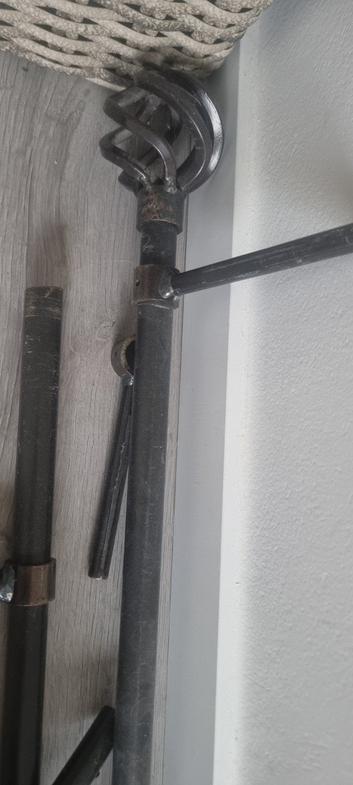 gordijnen roede met hangers, Ophalen