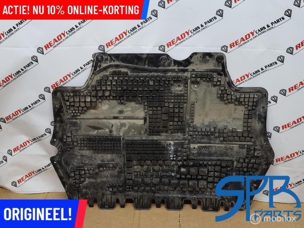 Bodemplaat onderplaat VW Jetta VI 5C BEETLE YETI 5C0825237B, Gebruikt, Ophalen of Verzenden, Skoda