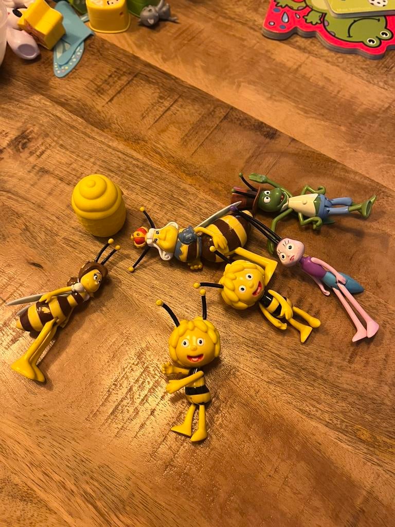 Te koop figuurtjes Maja de Bij, Ophalen, Gebruikt