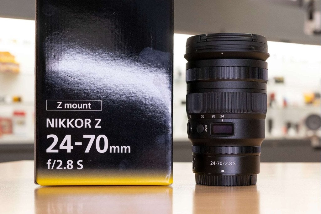 Nikon Z 24-70mm f/2.8 S  (Hoogeveen), Foto-Groep, Luttekepoortstraat 26 3841 AX Harderwijk, Ophalen of Verzenden, Zo goed als nieuw