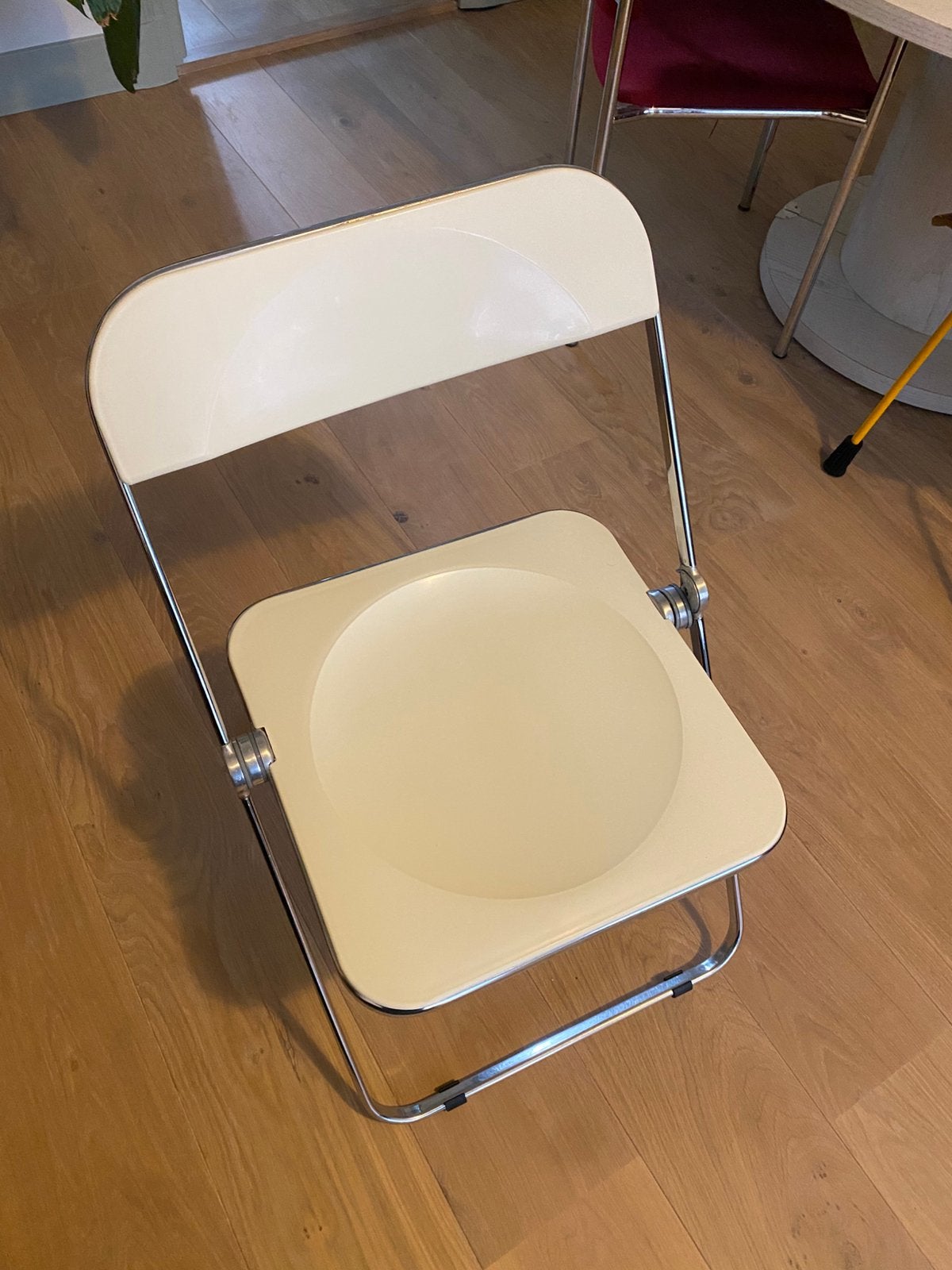 Plia Castelli klapstoel Wit (kapot), Ophalen, Gebruikt, Wit, Eén