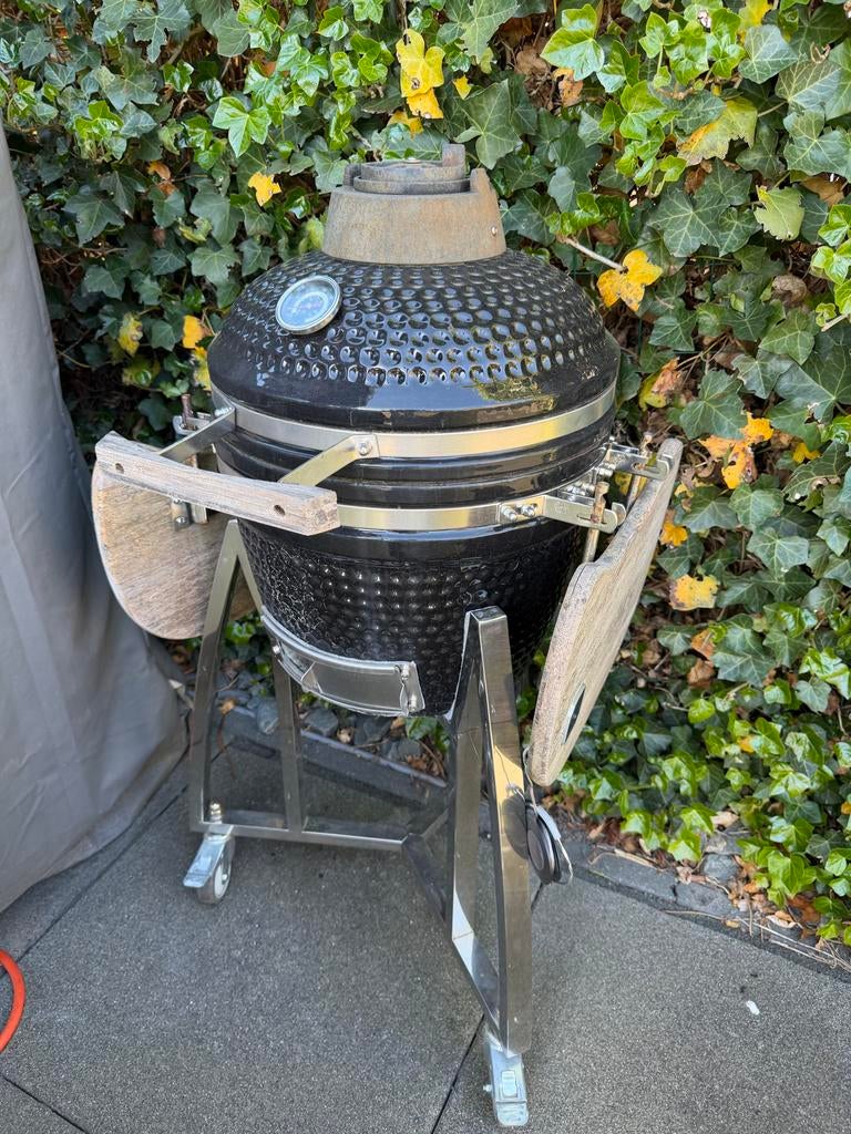 Kamado bbq medium met onderstel - bijna klaar voor gebruik!, Ophalen, Gebruikt
