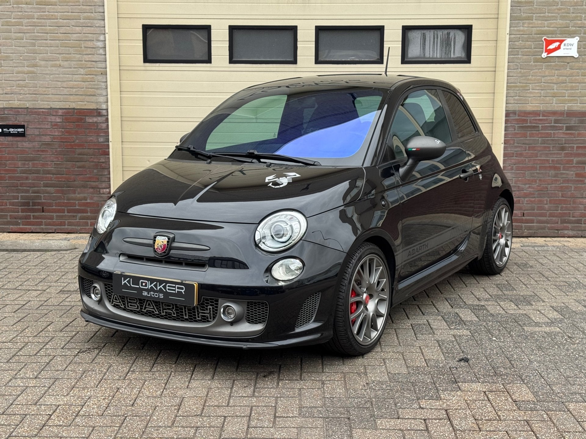 Fiat 500 1.4 T-Jet Abarth 595 Competizione, Auto's, Fiat, Voorwielaandrijving, Dealer onderhouden, 4 stoelen, Zwart