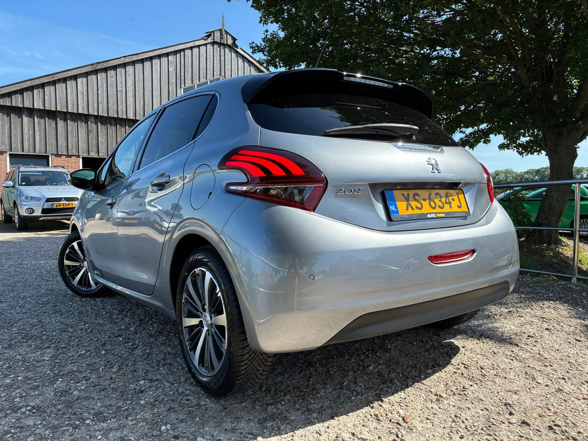 Peugeot 208 1.2 PureTech Allure | Pano + Cruise + Clima €, Auto's, Voorwielaandrijving, Gebruikt, 1199 cc, 1055 kg