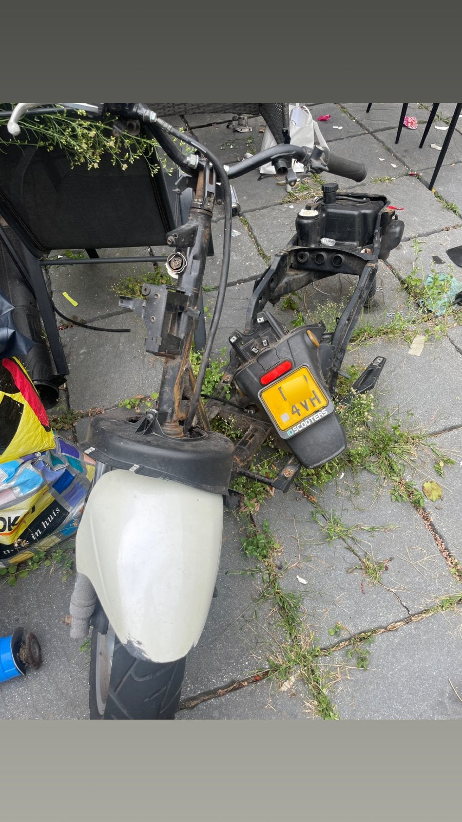 Piaggio Fly brom frame met Wok, Fietsen en Brommers, Brommeronderdelen | Scooters, Ophalen, Gebruikt, Frame, Piaggio
