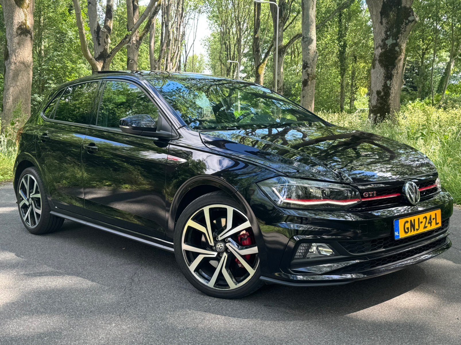 Volkswagen Polo GTI 2019 Dealer onderhouden!, Auto's, 4 cilinders, 1984 cc, Zwart, 1200 kg