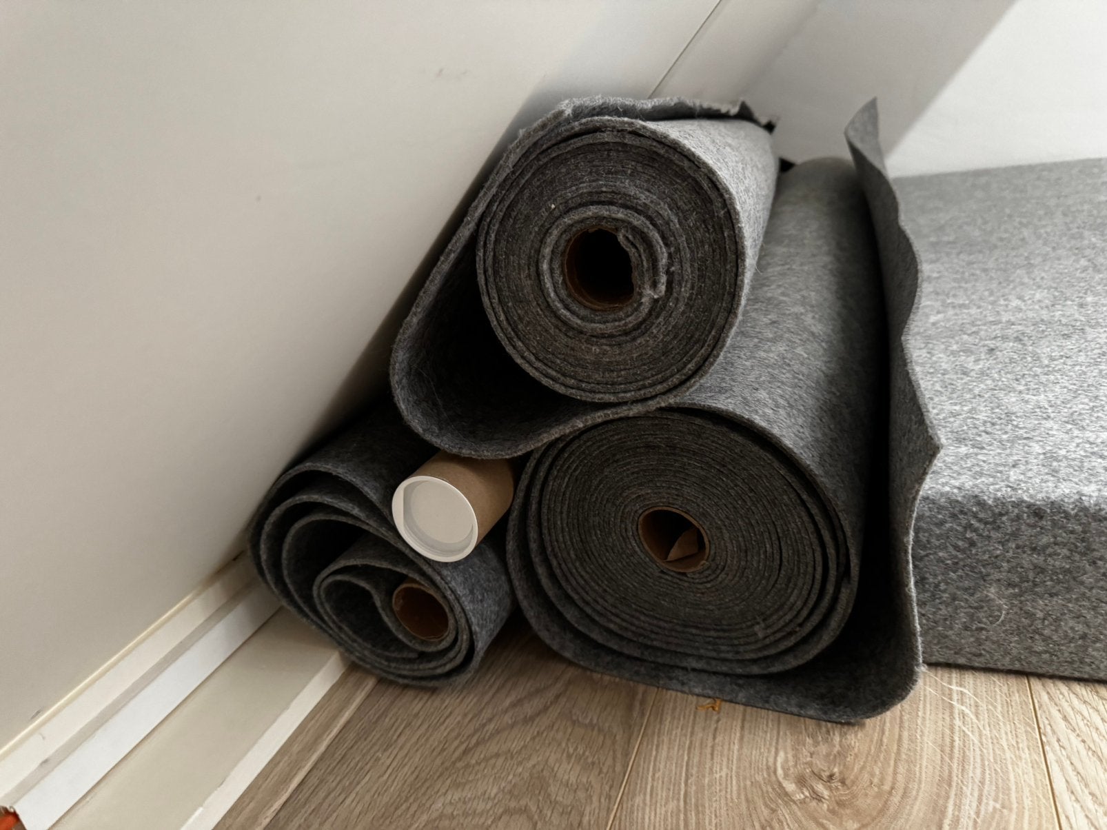 Drie rollen PET vilt, Ophalen, Nieuw, 15 m² of meer, Doek