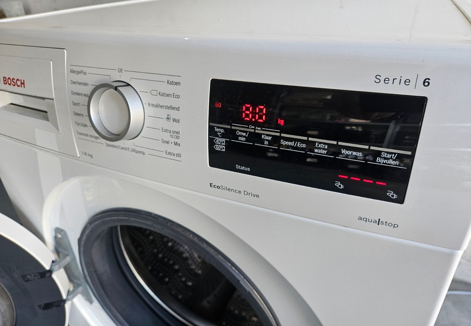 Foto 10 van Z.G.A.N. Wasmachine Bosch WAT284B2NL. 8kg, A+ zuinig!