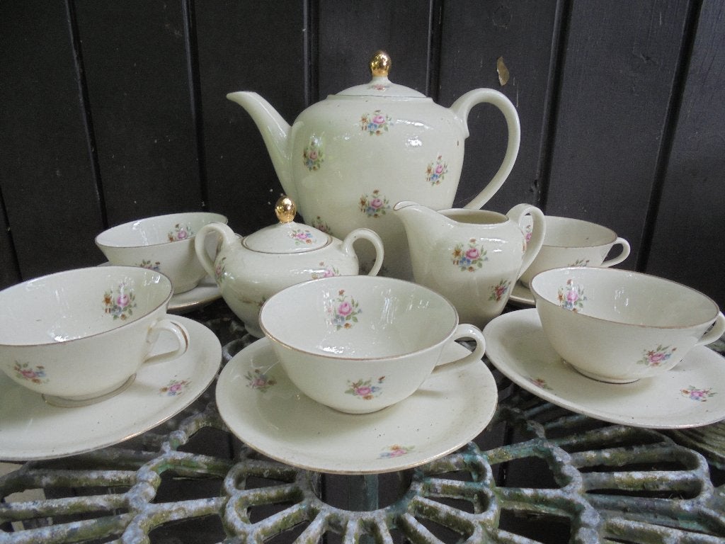 Koffieservies Bavaria met bloemboeketjes / roze roosjes, Ophalen of Verzenden