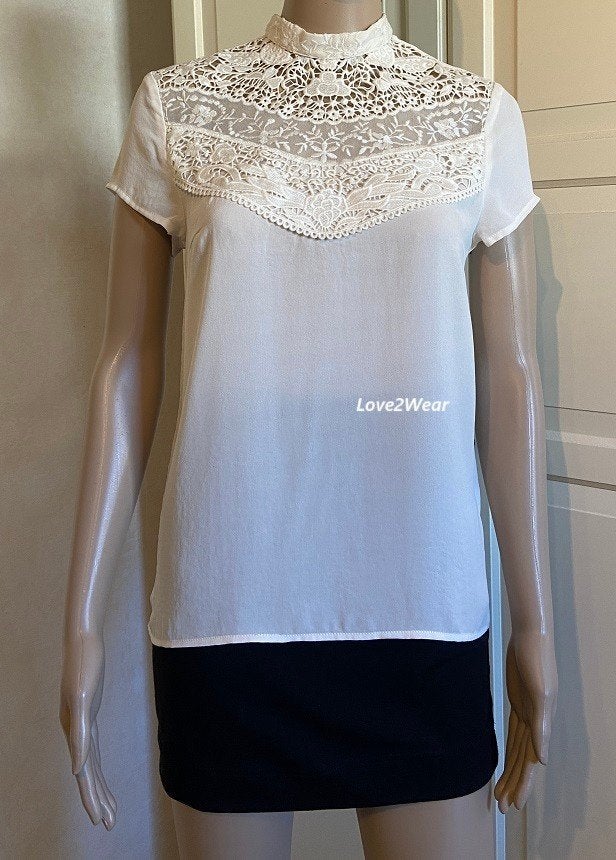 Top crème met hoge hals en broderie H&M, Kleding | Dames, H&M, Overige kleuren, Nieuw, Ophalen of Verzenden