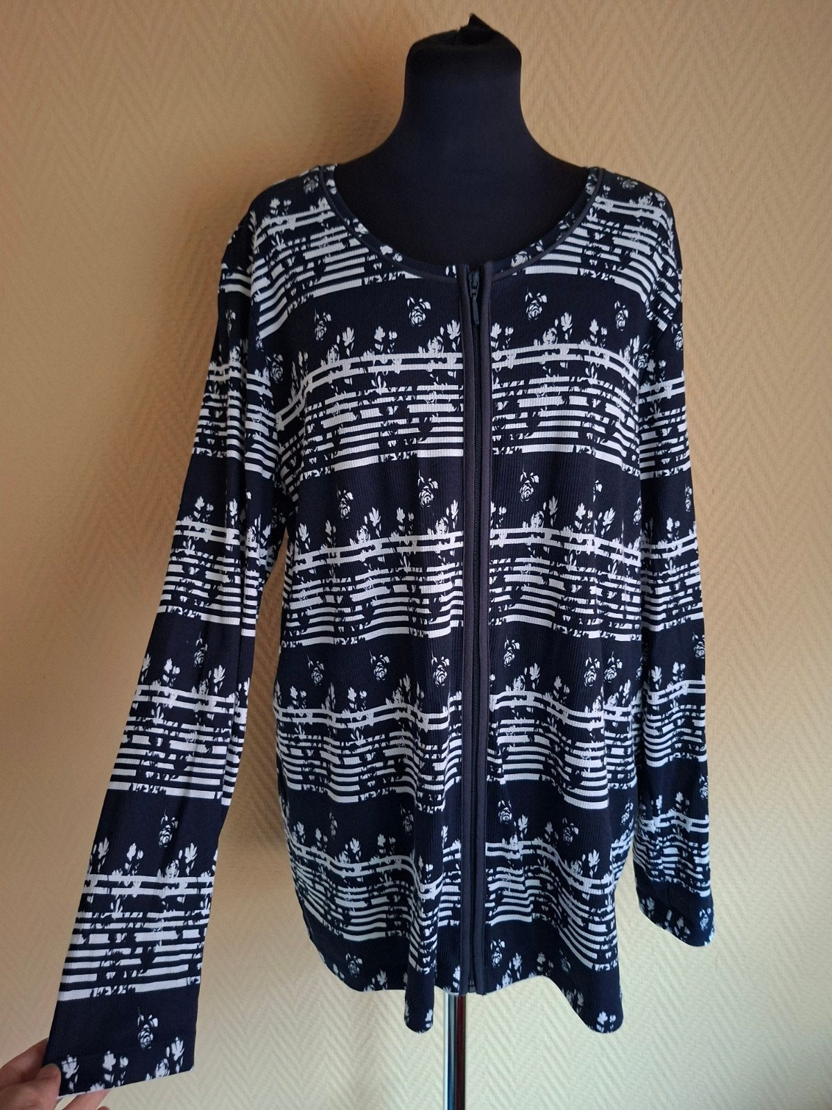 Prachtige donkerblauwe Vest van Paola! Maat 48, Kleding | Dames, Truien en Vesten, Blauw, Paola, Maat 46/48 (XL) of groter, Ophalen of Verzenden