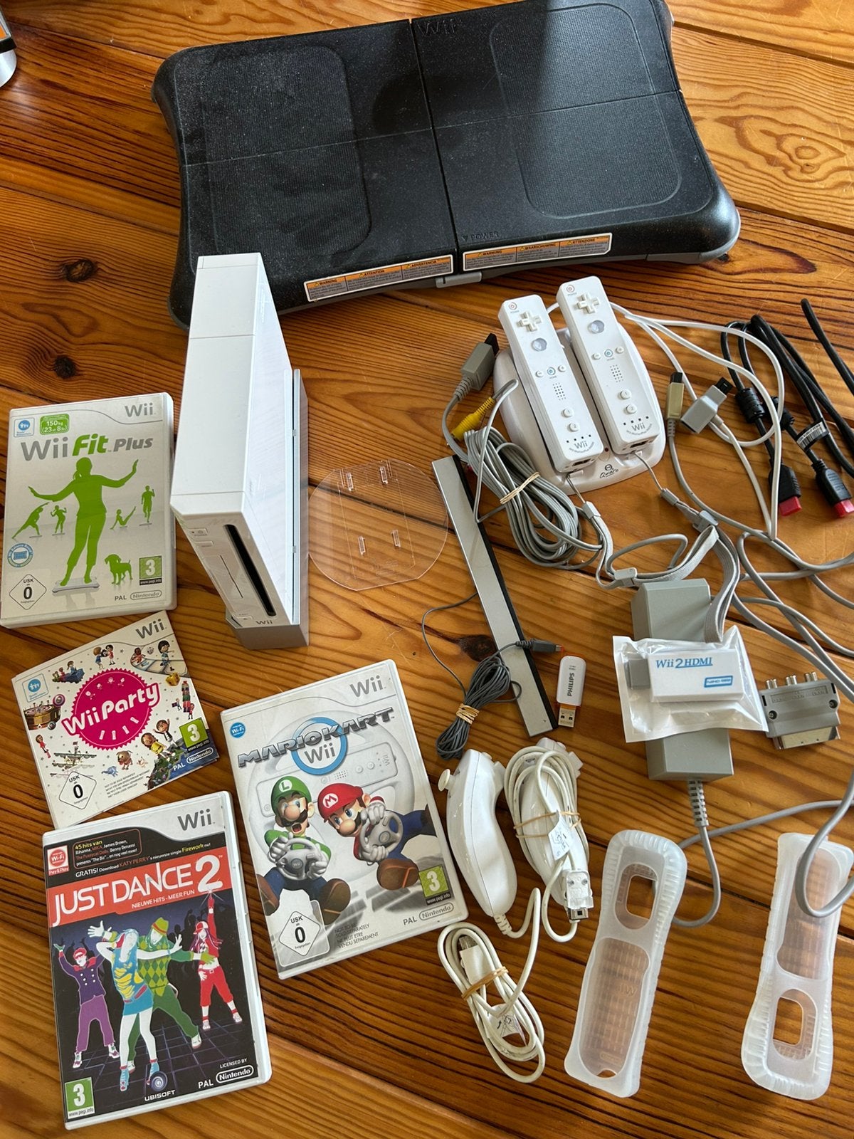 Nintendo Wii Complete Set + 50 Games, Ophalen of Verzenden, Zo goed als nieuw, Met 2 controllers