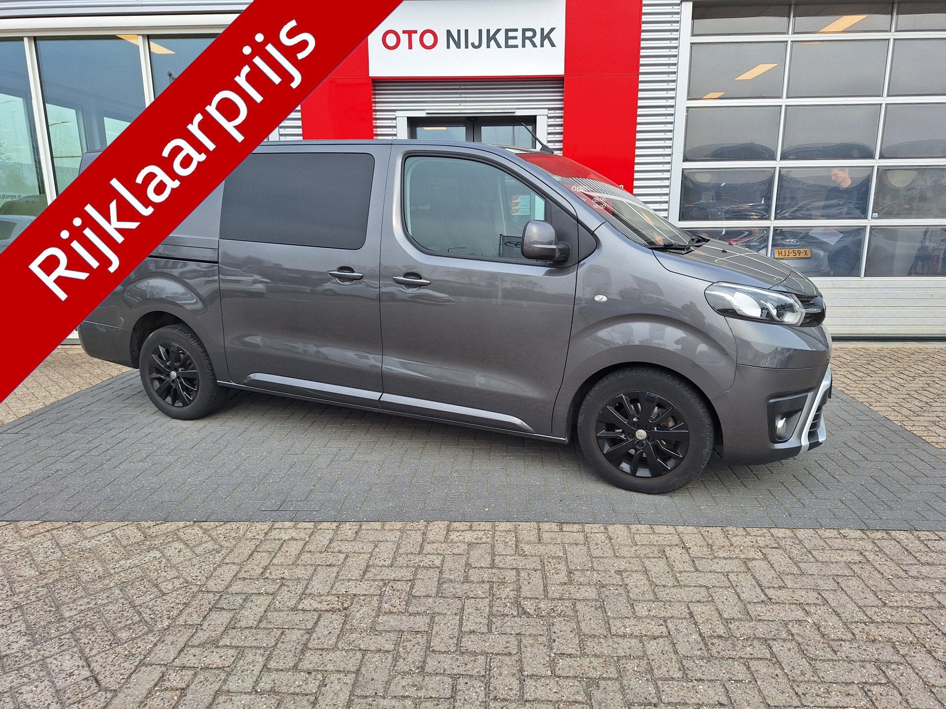 Toyota ProAce Worker 2.0 D-4D Professional Dubbel Cabine Aut, Auto's, Bestelauto's, 12 maanden, Stof, Euro 6, 4 cilinders