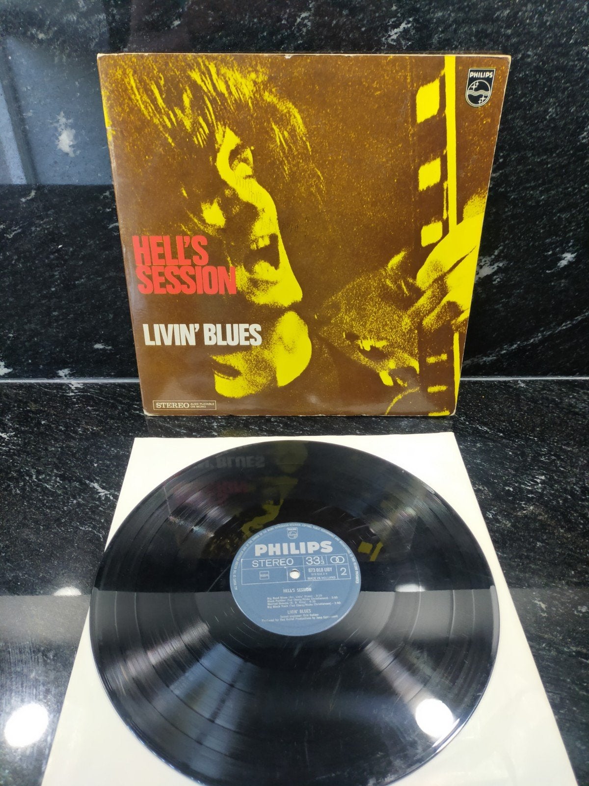 Livin' Blues - Hell's Session 1969 LP GESIGNEERD Ted Oberg, Cd's en Dvd's, Vinyl | Jazz en Blues, Gesigneerd, Ophalen of Verzenden