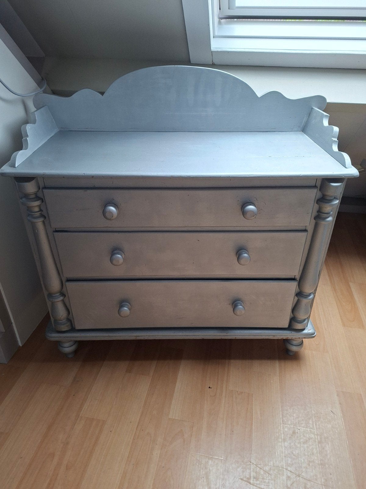 Zilverkleurige commode/ladekast met 3 laden, Huis en Inrichting, Ophalen, Gebruikt, 100 tot 150 cm, 100 tot 150 cm