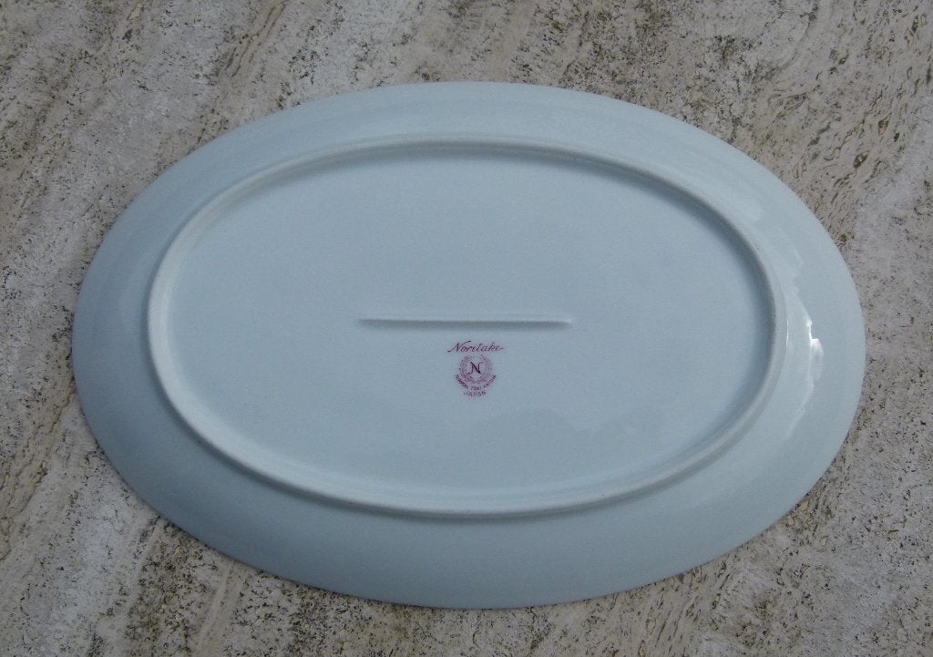 NORITAKE Natuur Serveer Vogels Paard Kuikentjes Bloemen, Huis en Inrichting, Overige merken, Nieuw, Ophalen of Verzenden, Schaal of Schalen