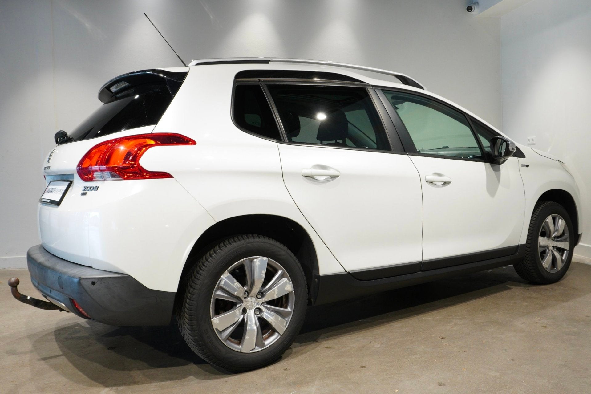 Peugeot 2008 1.2 PureTech Style Automaat|Trekhaak|Cruise, Auto's, 1199 cc, 82 pk, 770 kg, Origineel Nederlands