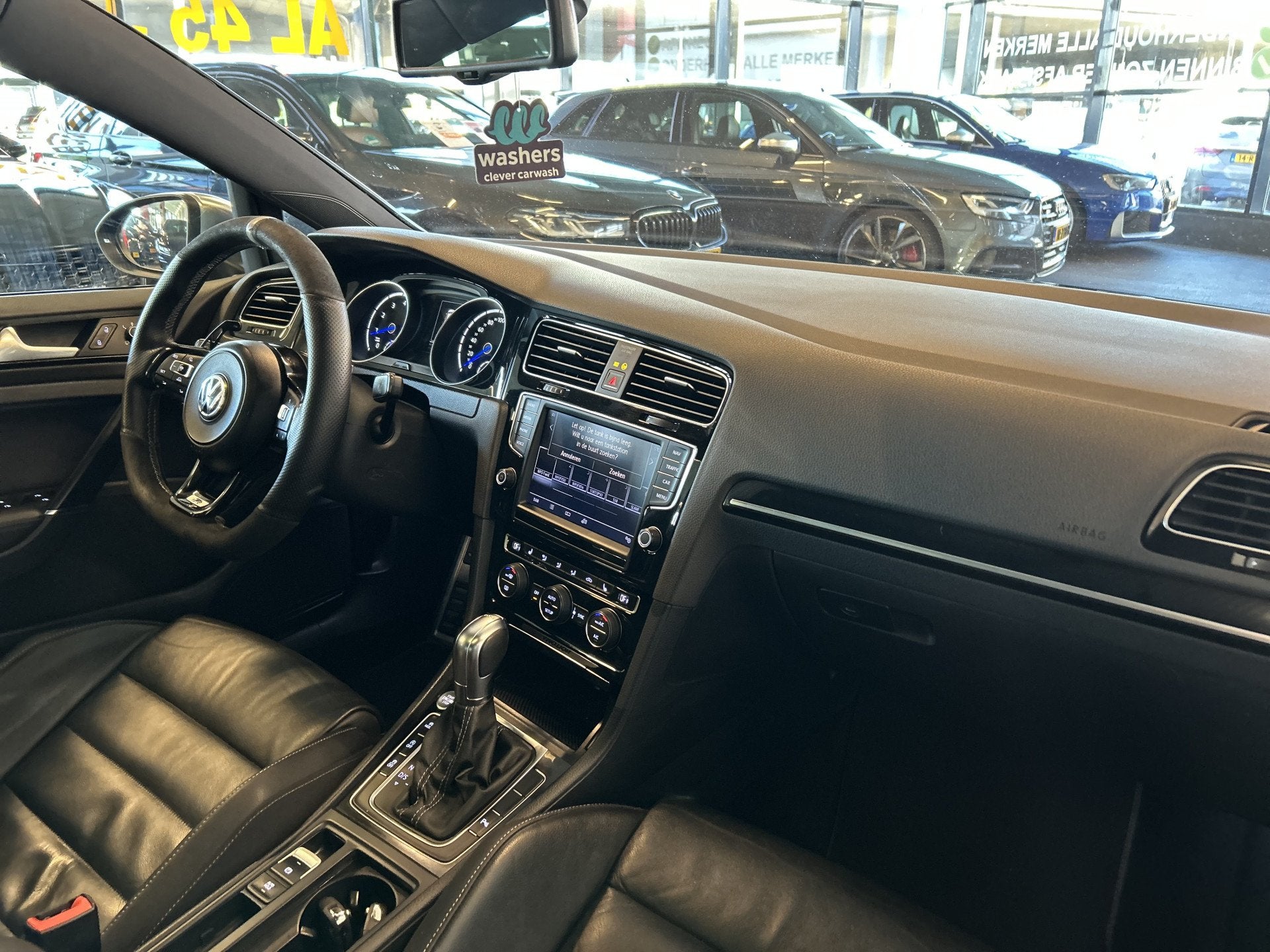 Volkswagen Golf 2.0 TSI R 4Motion 300PK | Panoramadak | Lede, Automaat, Gebruikt, 4 cilinders, Zwart