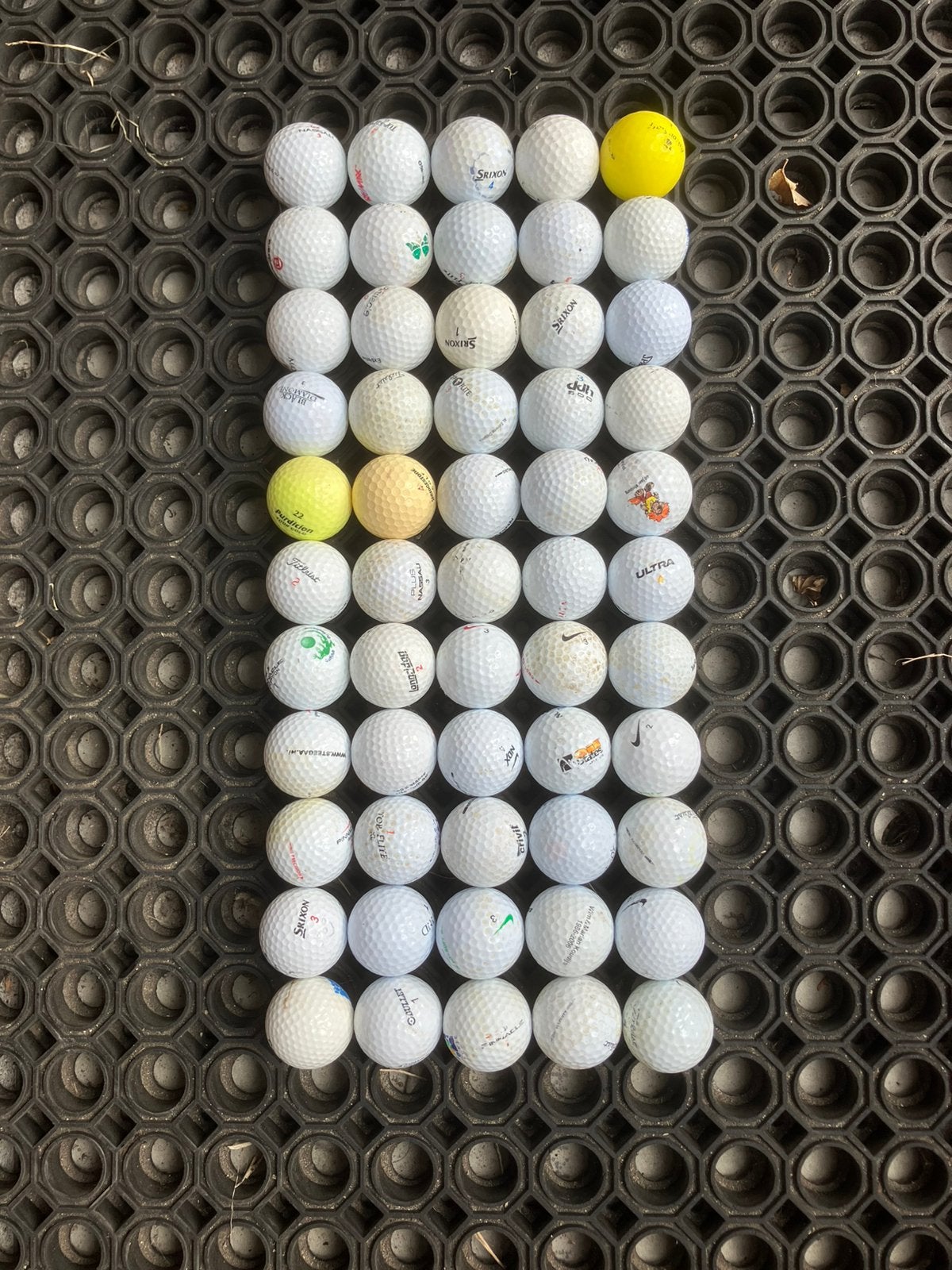 Div merken golfballen, Sport en Fitness, Ophalen of Verzenden, Zo goed als nieuw, Bal(len)