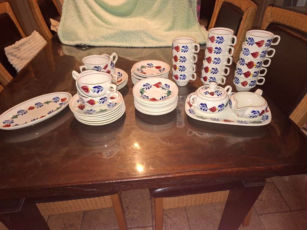 Handgeschilderd Boerenbont servies van Boch in goede staat, Gebruikt, Ophalen of Verzenden, Aardewerk, Boerenbont
