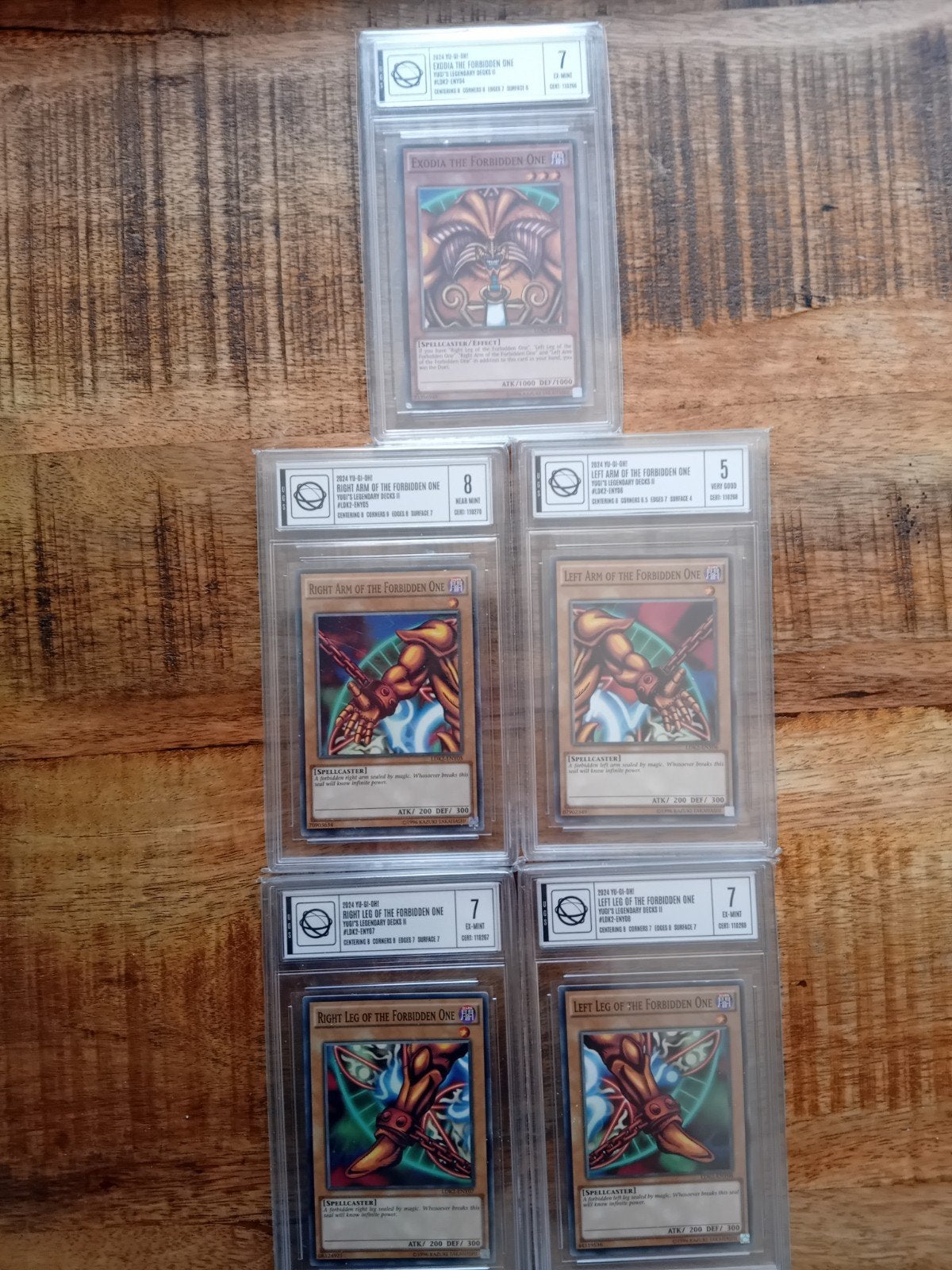 Yu-Gi-Oh! Exodia The Forbidden One - Graded Set, Ophalen of Verzenden, Zo goed als nieuw, Meerdere kaarten