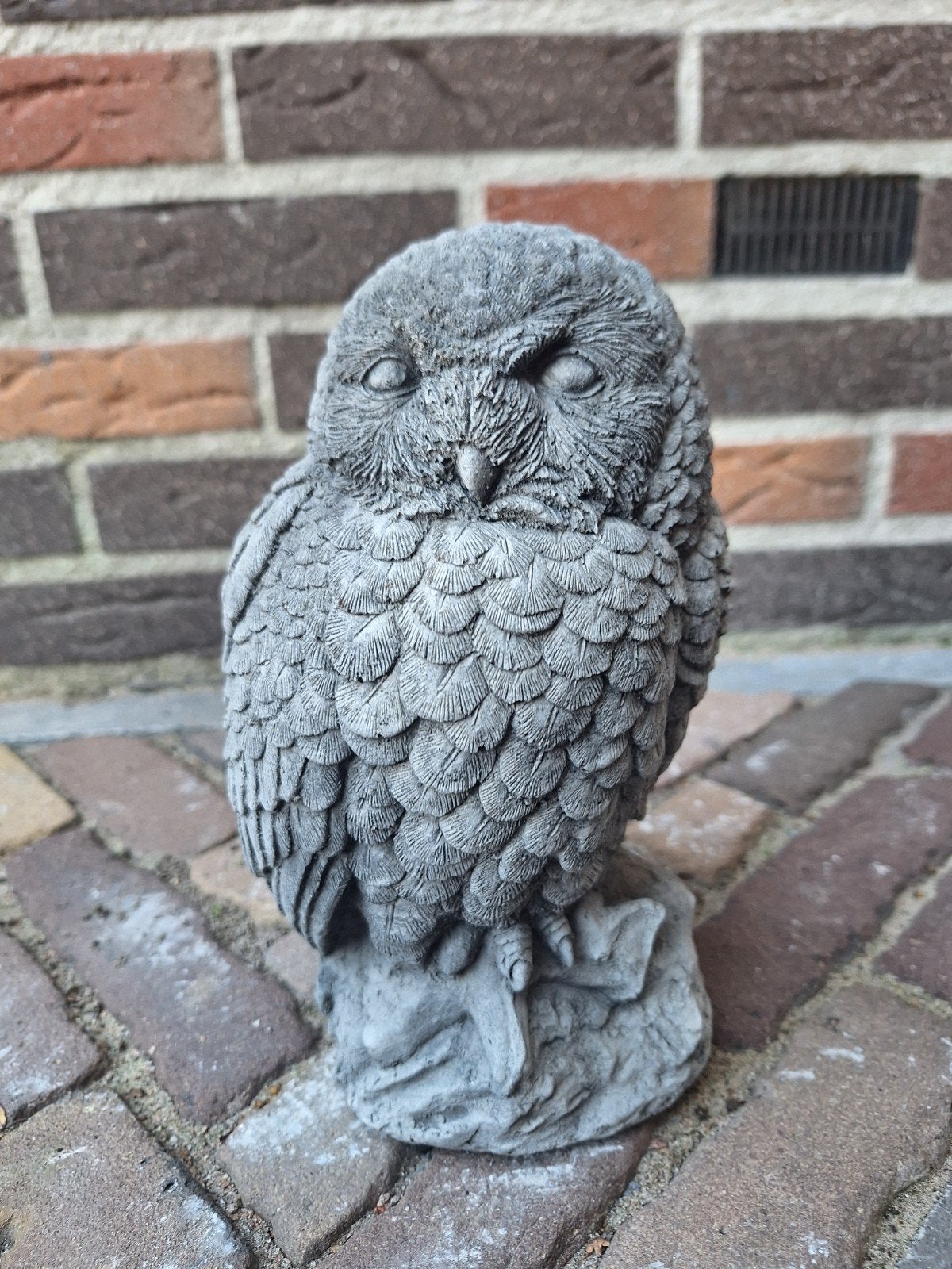 Betonnen uiltje - Tuinbeeld - Hoogte 22 cm, Ophalen, Nieuw, Beton, Dierenbeeld