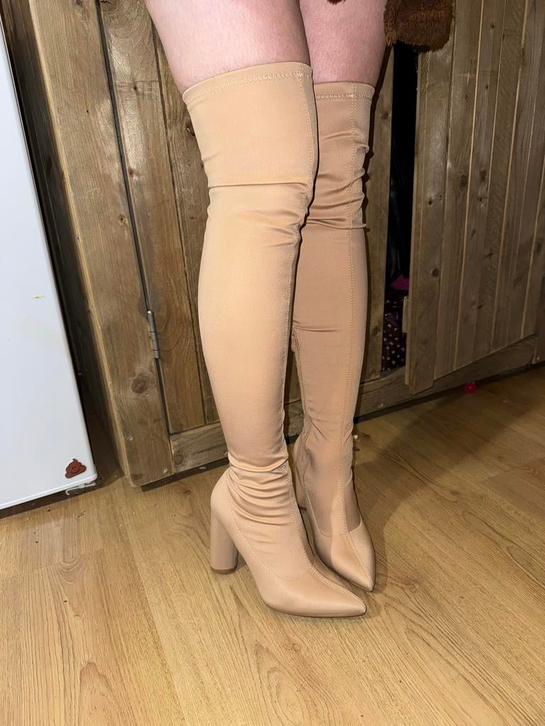 Elegante Kniehoge Laarzen - Beige, Hoge laarzen, Beige, Ophalen of Verzenden, Zo goed als nieuw