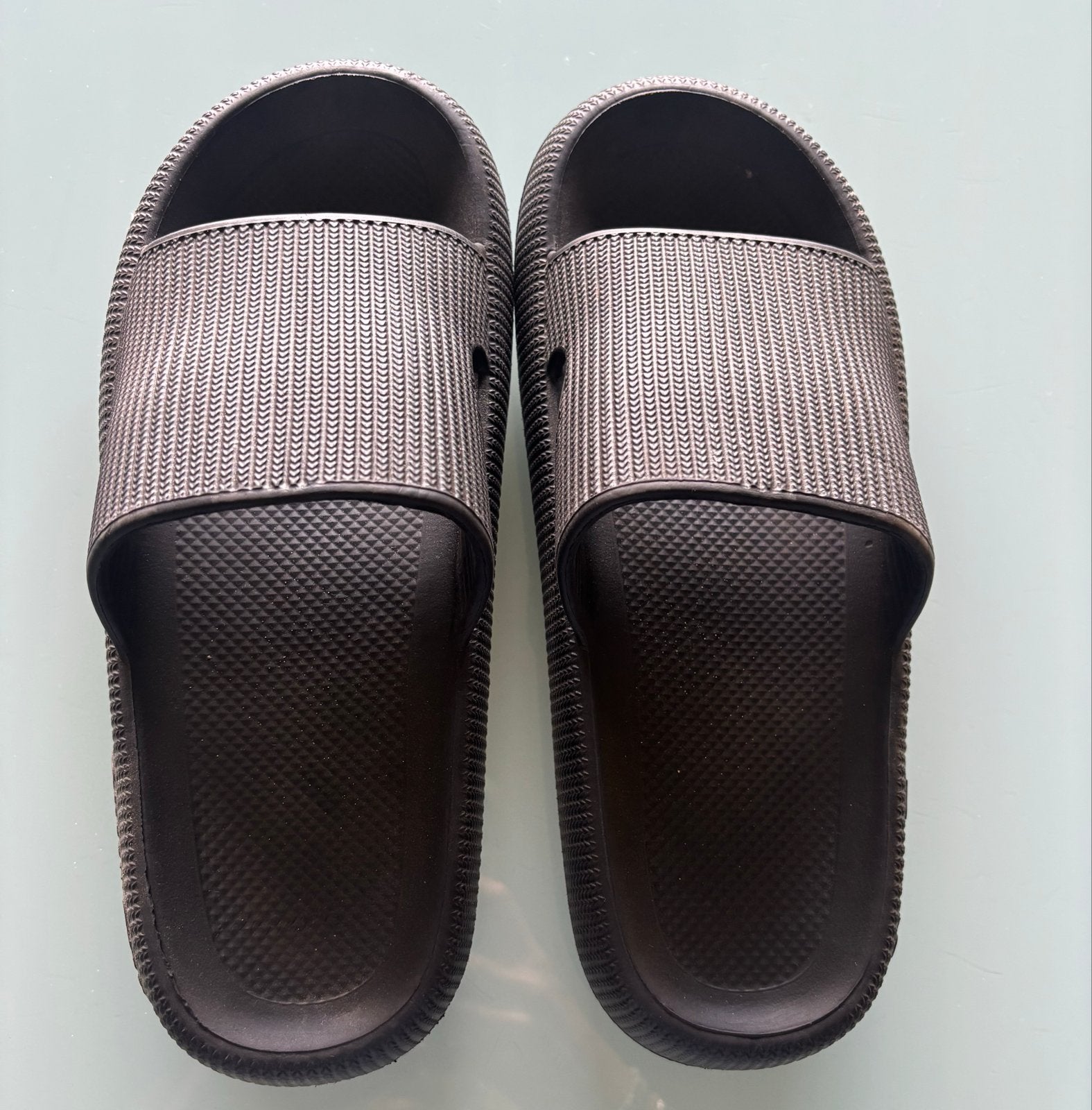 Happy Flops slippers maat 42/43 - Gebruikt, Ophalen of Verzenden, Gedragen, Zwart, Slippers