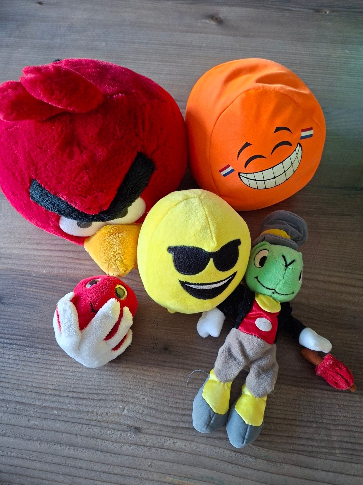 Pakket knuffels angry bird, disney, smiley, Ophalen of Verzenden, Zo goed als nieuw