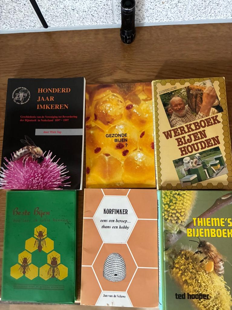 Verschillende bijenboeken voor de imker, Ophalen of Verzenden, Zo goed als nieuw