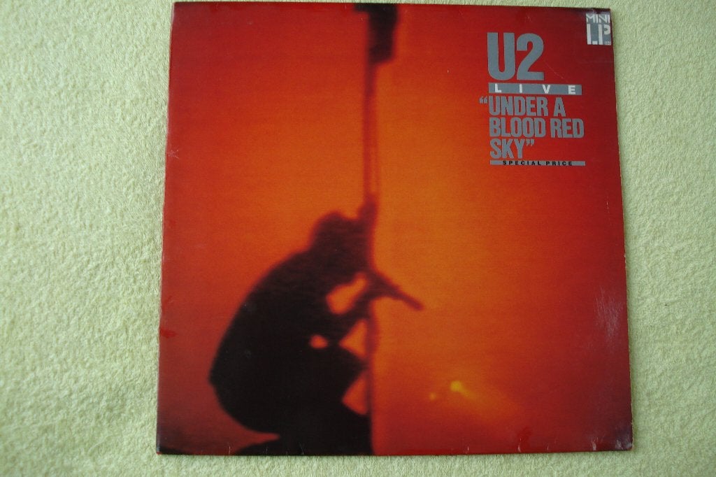 LP.  U 2  ,  Live, Under A Blood Red Sky    ., LP, Ophalen of Verzenden, Zo goed als nieuw, 12 inch
