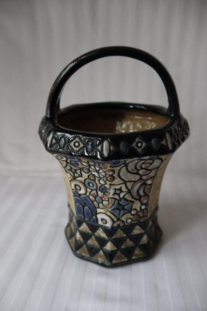 Antiek Art Deco majolica Amphora Werke vaas 1918-1938, Antiek en Kunst, Ophalen of Verzenden