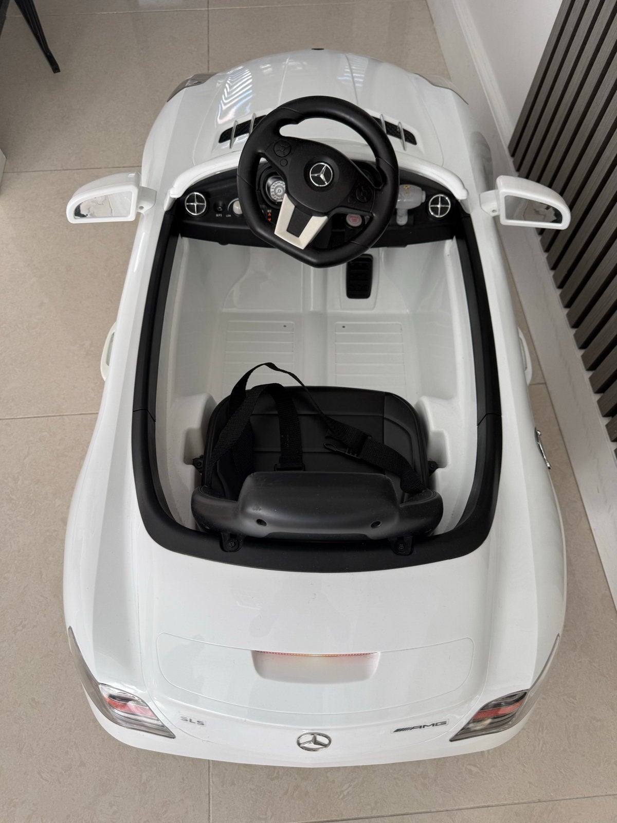 Mercedes-Benz SLS AMG elektrische kinderauto wit, Kinderen en Baby's, Speelgoed | Buiten | Voertuigen en Loopfietsen, Ophalen