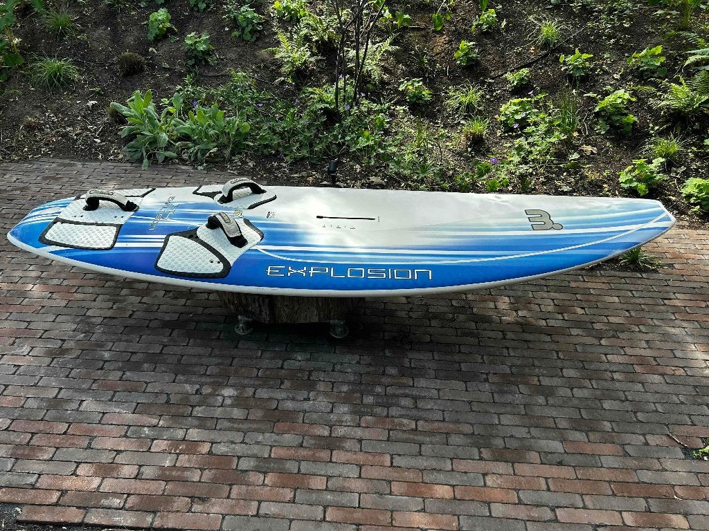 Mistral Explosion 144liter (262L) windsurfboard, Ophalen, Gebruikt, Plank, Met draagtas