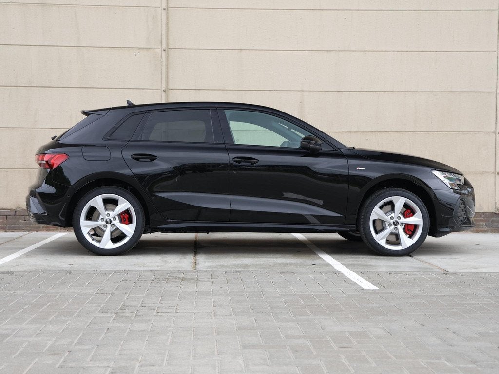Audi A3 Sportback S edition Competition 45 TFSI e 200 kW / 2, Auto's, Audi, 4 cilinders, 150 min, Leder en Stof, Plug-in hybride