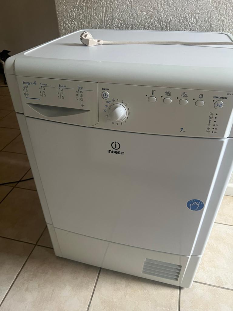 Defecte Indesit droger - gratis ophalen, Witgoed en Apparatuur, Wasdrogers, Ophalen, 6 tot 8 kg, Voorlader, Niet werkend
