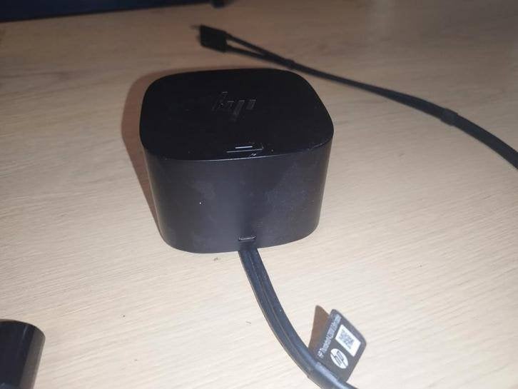 HP G2 Docking Station 230W met adapter, Computers en Software, Dockingstations, Ophalen of Verzenden, Gebruikt, Laptop