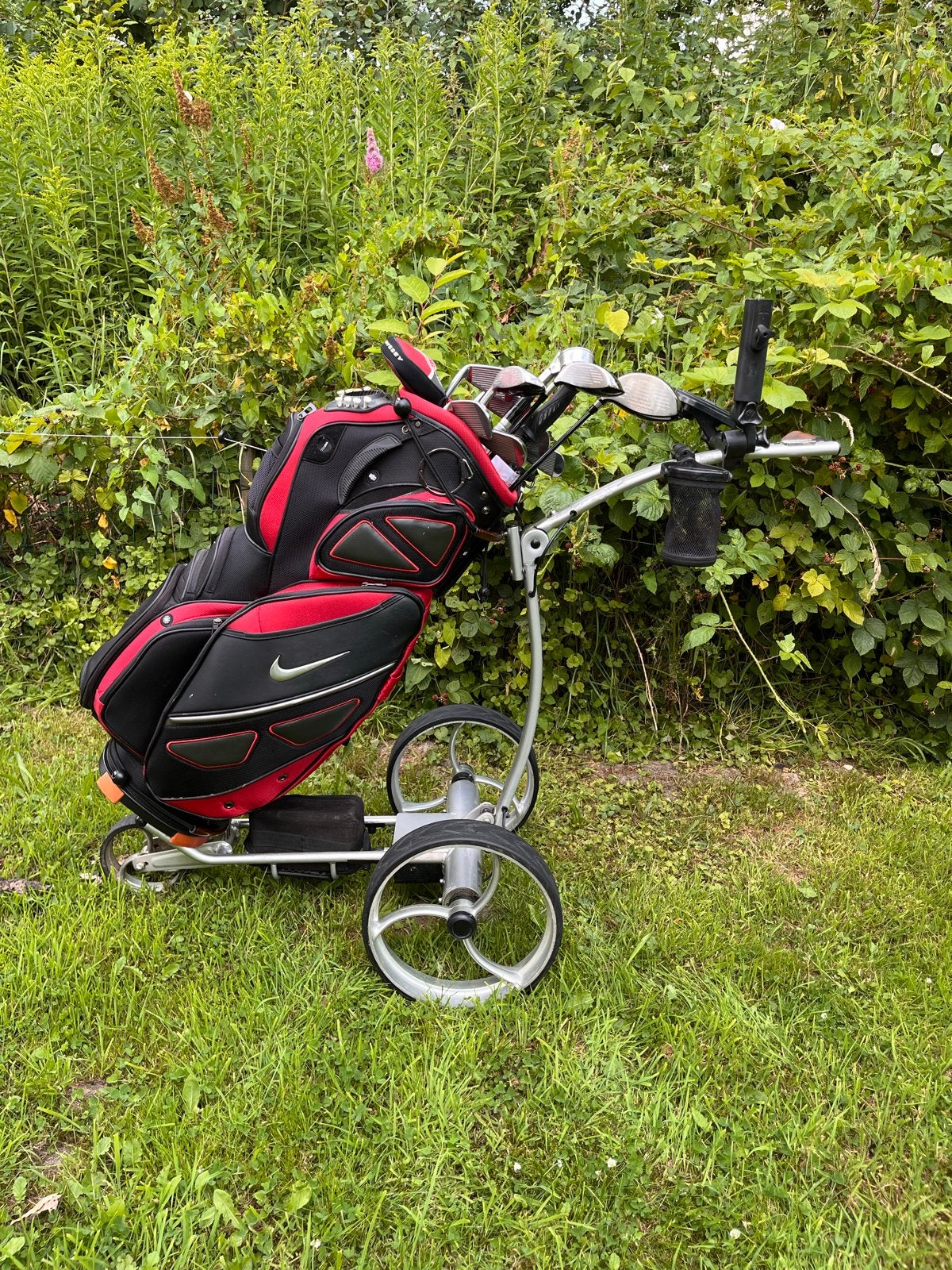 Complete Dames Golfset: Mizuno en elektrische trolley, Sport en Fitness, Golf, Ophalen, Gebruikt, Set, Mizuno