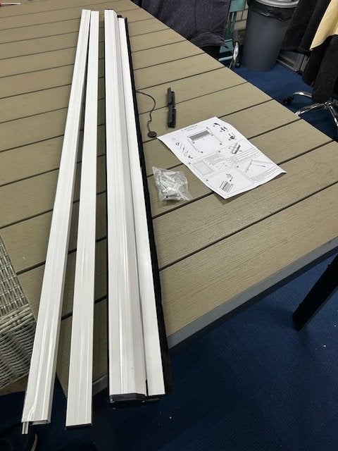muggen rolgordijn 150cm in cassette met zijrails, Huis en Inrichting, Ophalen, 100 tot 150 cm, Nieuw, Wit