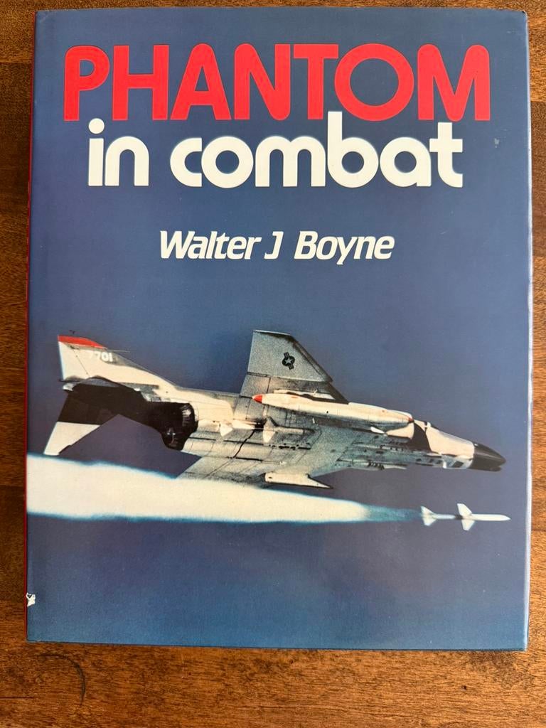 Phantom in Combat - F-4 Vietnam Israeli Air Force, Ophalen of Verzenden, Zo goed als nieuw, 1945 tot heden, Luchtmacht